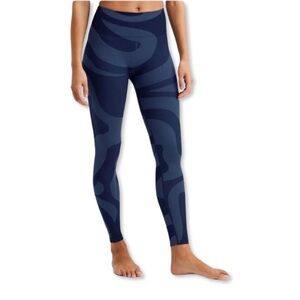 Fabletics Jada seamless blue + navy swirl leggings size small
